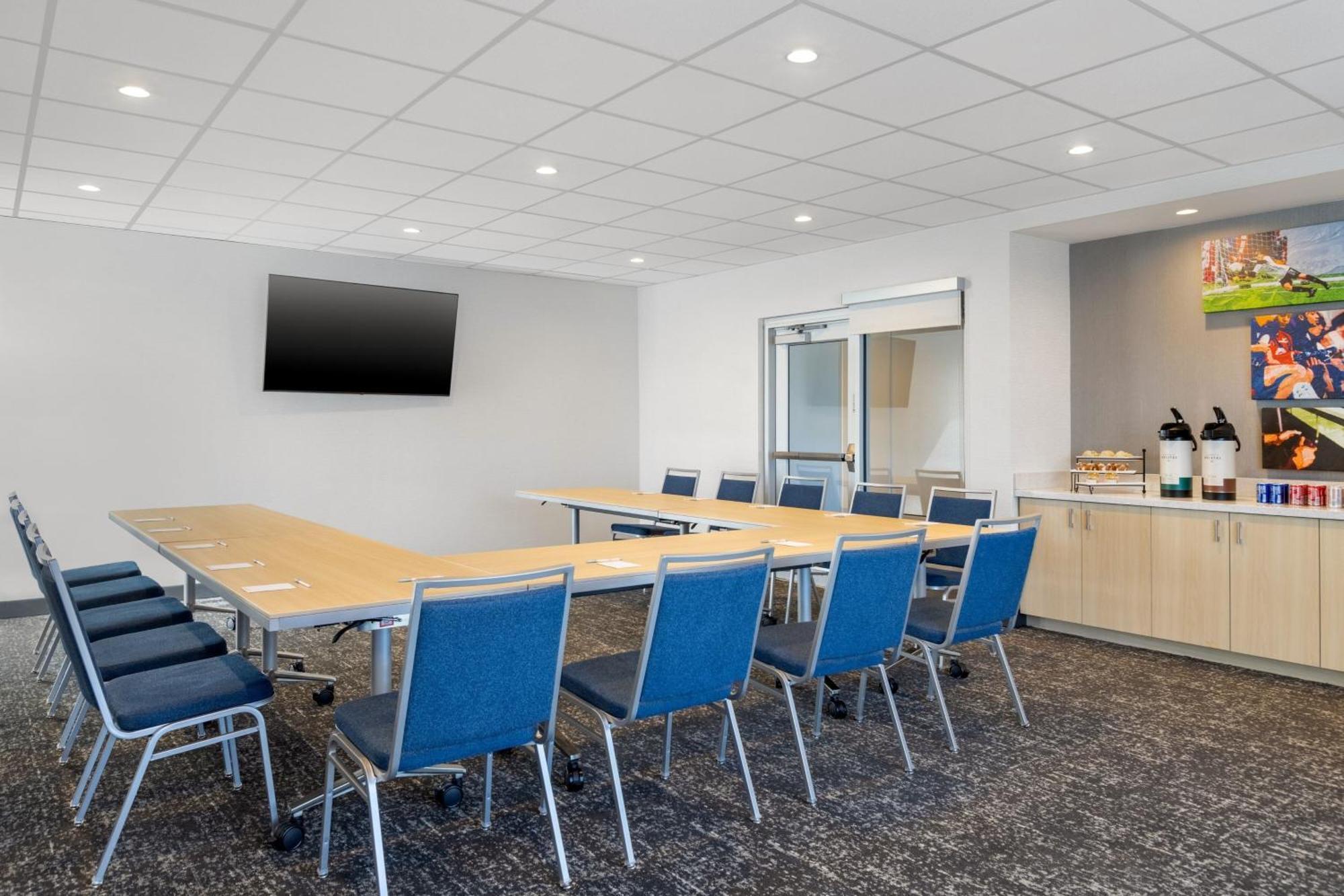 Towneplace Suites By Marriott Geneva At Spire Academy 외부 사진