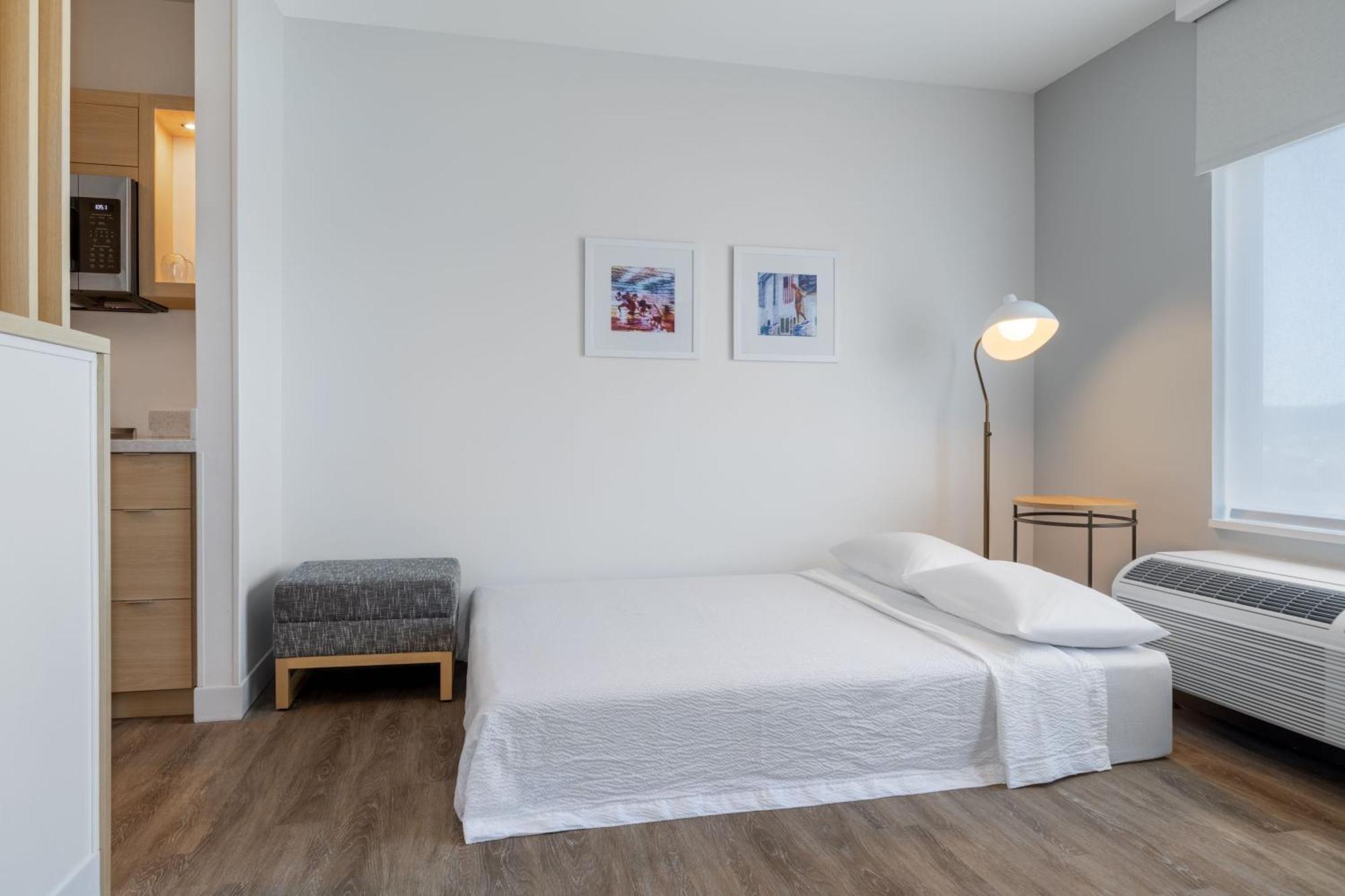 Towneplace Suites By Marriott Geneva At Spire Academy 외부 사진