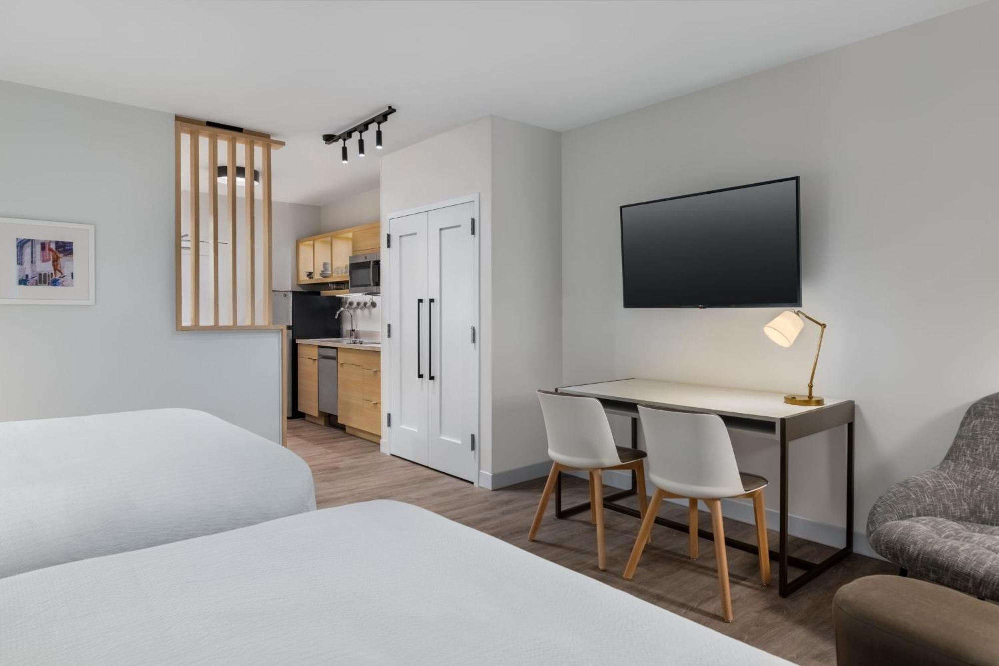 Towneplace Suites By Marriott Geneva At Spire Academy 외부 사진